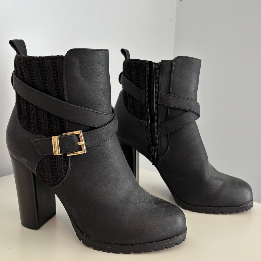 Juicy Couture Women’s Black Heeled Boots with Gold Buckle